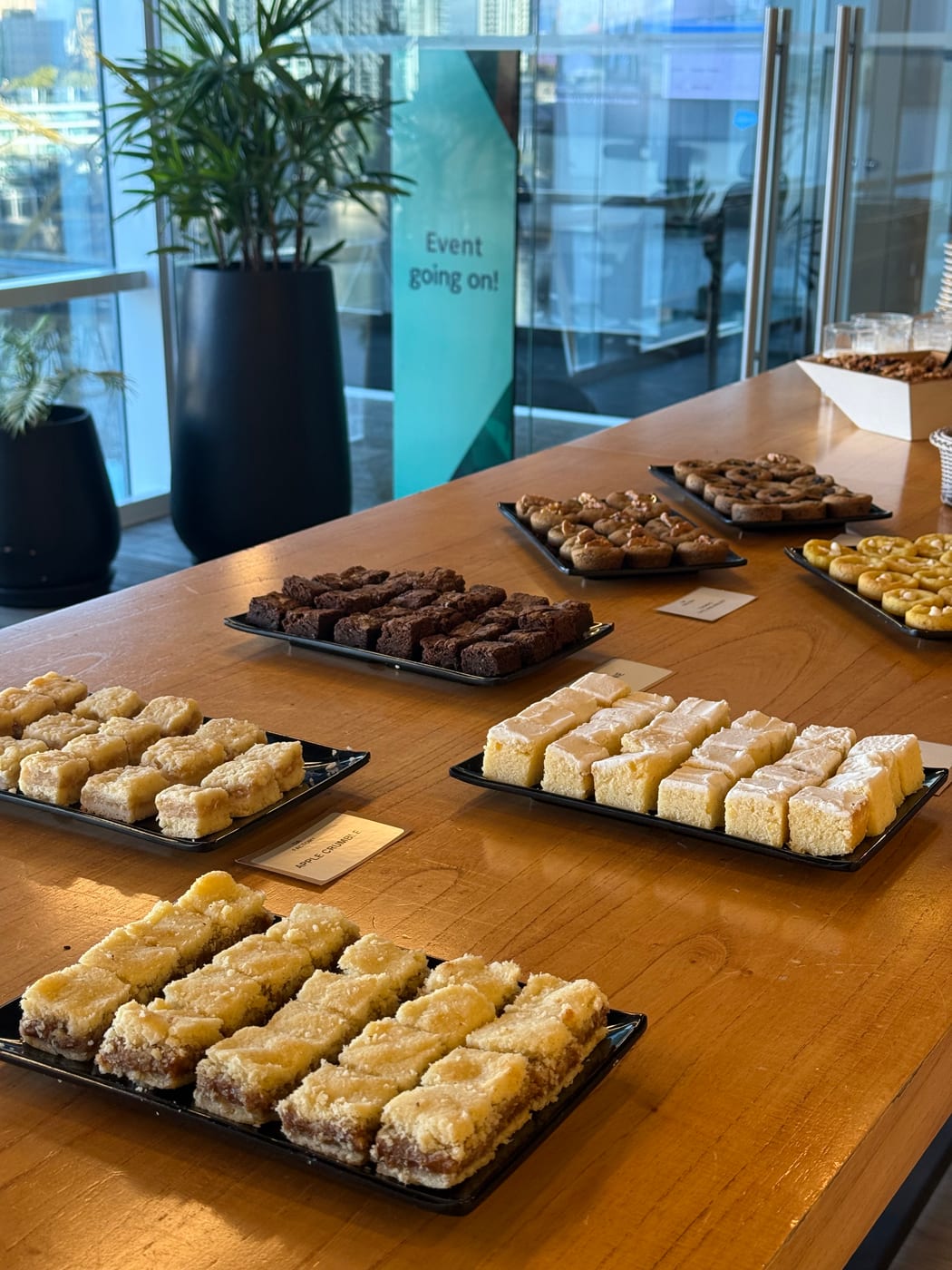 Mini postres individuales para una recepción